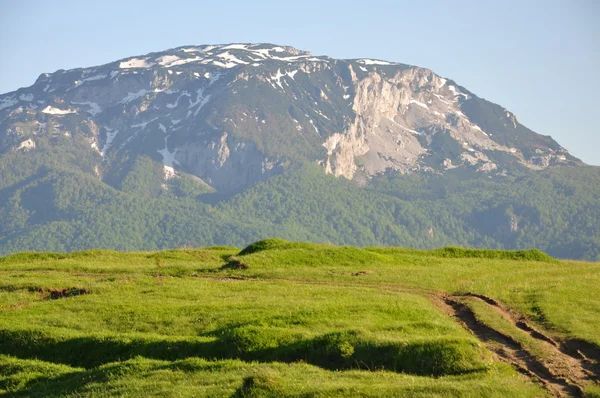 大きな山の風景 ロイヤリティフリーのストック写真