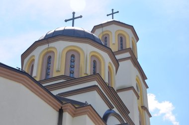 blus gökyüzünün arka planlı kilise