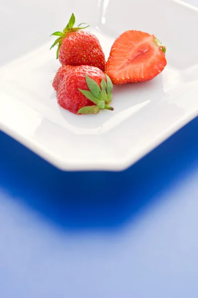 Strawberry on plate — Stock Photo, Image