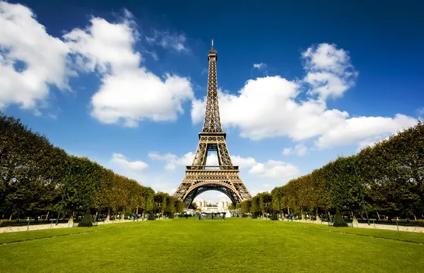 Hermosa torre Eiffel — Foto de Stock