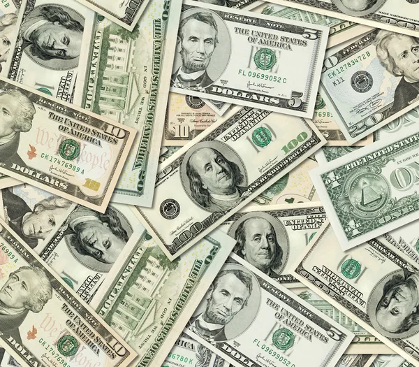 Куча банкнот в долларах США — стоковое фото