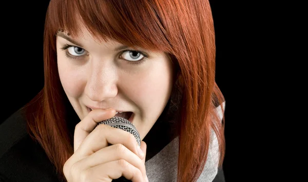 Kız şarkı karaoke mikrofon — Stok fotoğraf