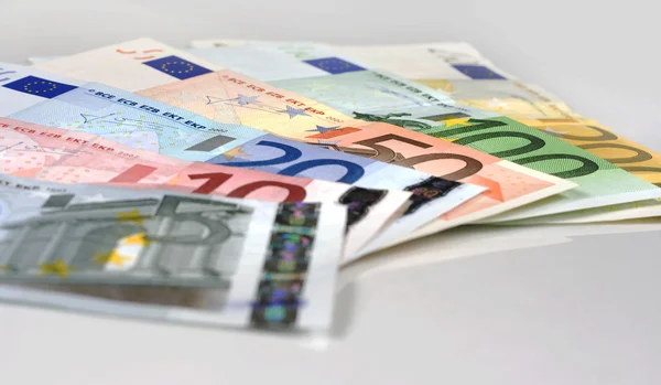 Distribución de billetes en euros —  Fotos de Stock