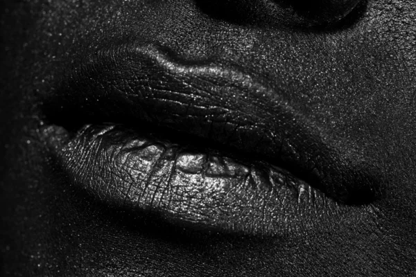 Os lábios de uma jovem — Fotografia de Stock