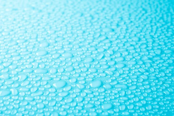 Vackra droppar vatten — Stockfoto