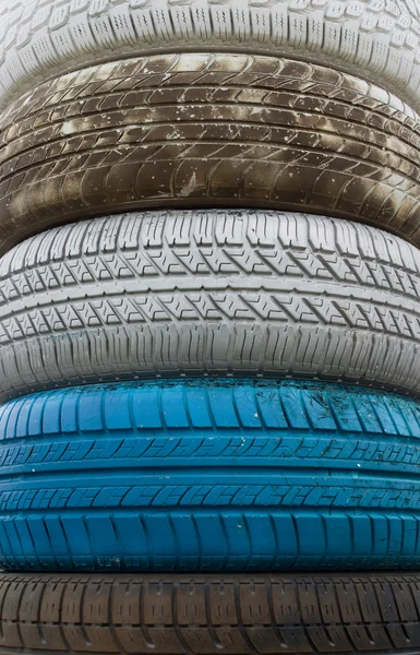 Neumáticos de color olf —  Fotos de Stock