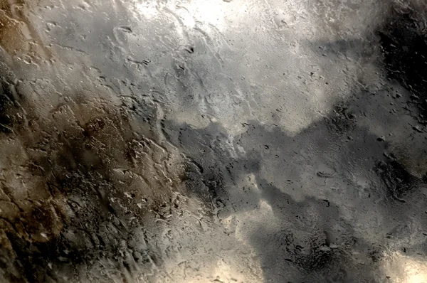 雨滴と荒天空をカバーするの暗い雲低光 — ストック写真