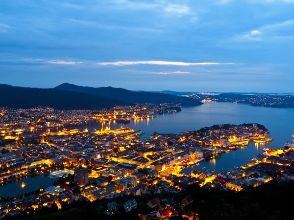 Bergen per nacht — Stockfoto