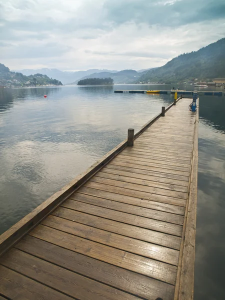 Dok in de fjord — Stockfoto