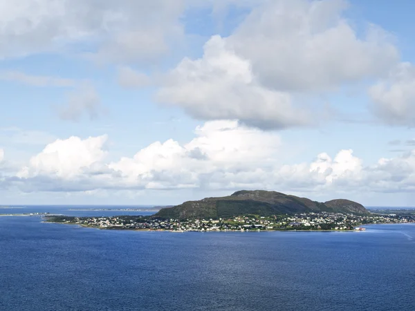 Остров Ховланд в Алезунде, Норвегия — стоковое фото