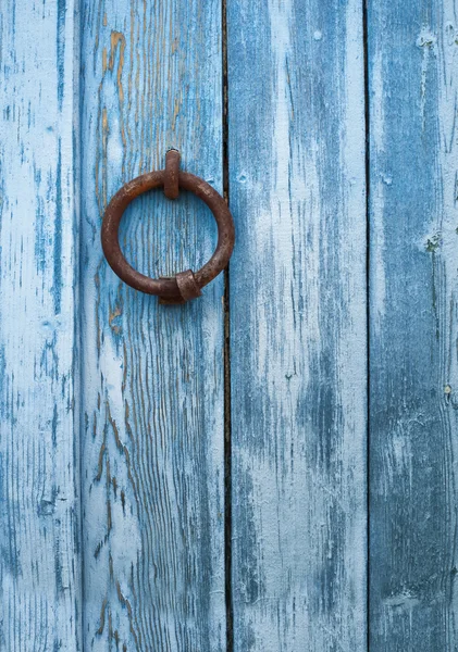 Batedor de portas antigo — Fotografia de Stock