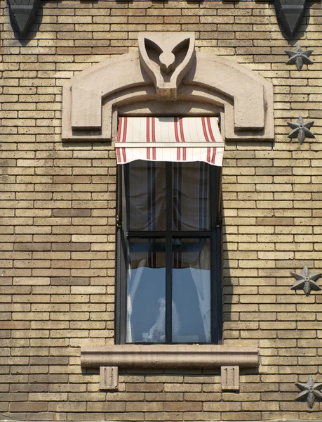 Oude venster — Stockfoto