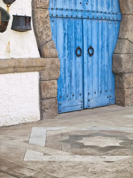 Zabytkowe drzwi w domu Tunezja — Zdjęcie stockowe