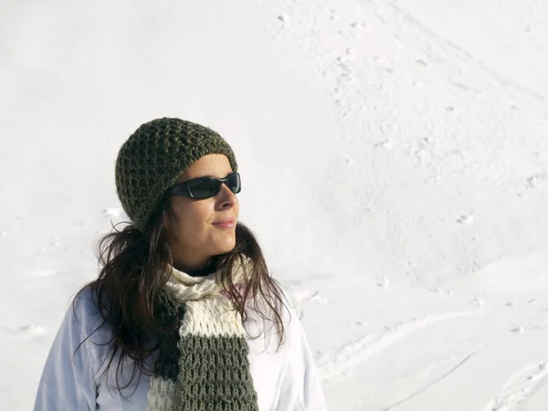 Girl in the snow — Stok fotoğraf