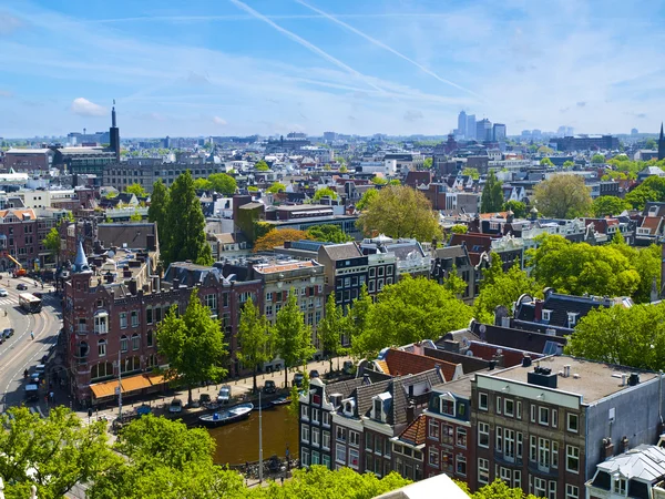 阳光明媚的阿姆斯特丹 — 图库照片
