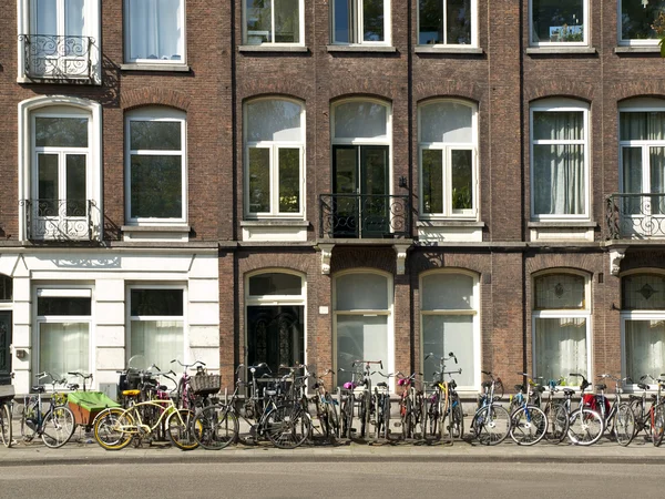 阿姆斯特丹的典型体系结构 — 图库照片