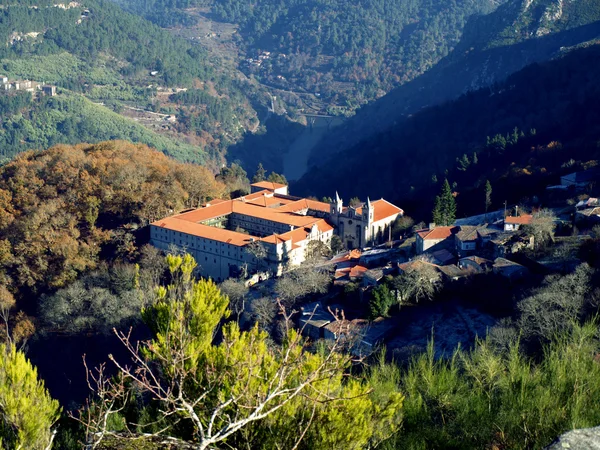 Santo estevo klášter — Stock fotografie