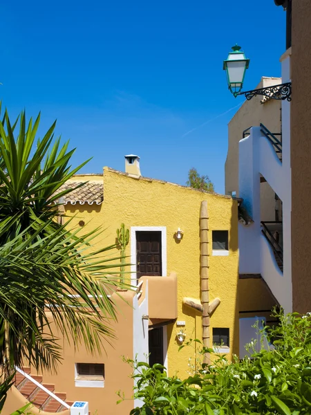 Apartamentos coloridos en Mallorca — Foto de Stock