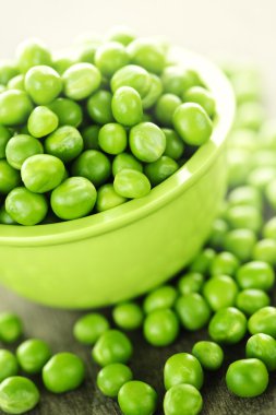 Bowl of green peas clipart