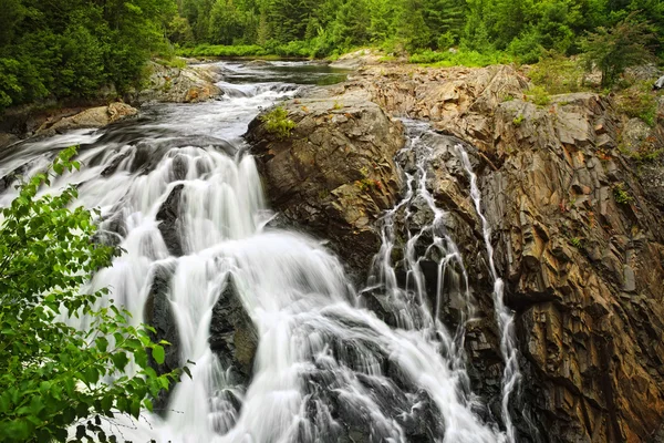 在北安大略省，加拿大的瀑布 — 图库照片