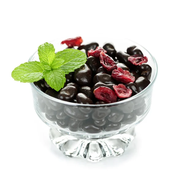 Bowl of chocolate coated cranberries — Stock Photo, Image