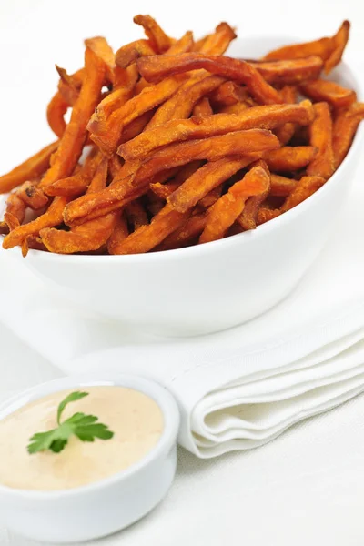 Sweet potato fries with sauce — Stock Photo, Image