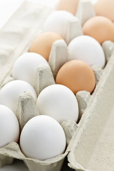 Jaja w kartonie — Zdjęcie stockowe