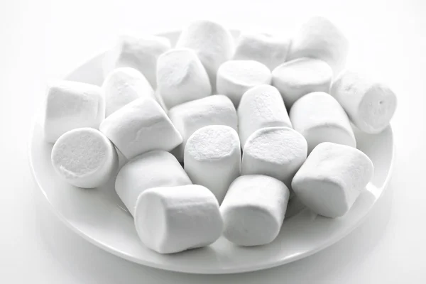 Marshmallows on plate — Stock Photo, Image