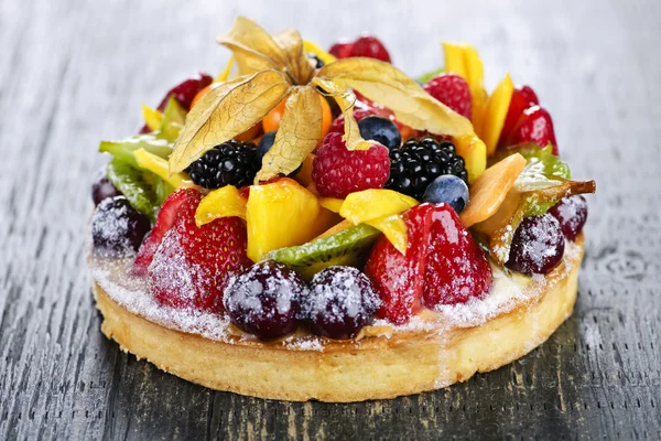 Mixed tropical fruit tart — Stock Photo, Image