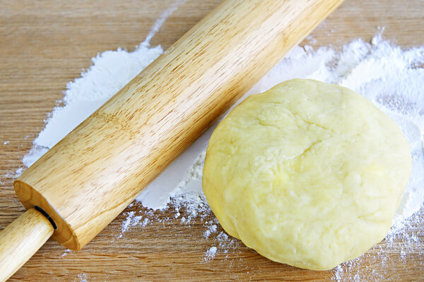 Rolling pin and cookie dough