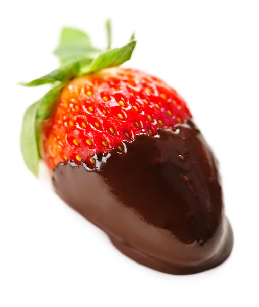 Aardbeien gedoopt in chocolade — Stockfoto