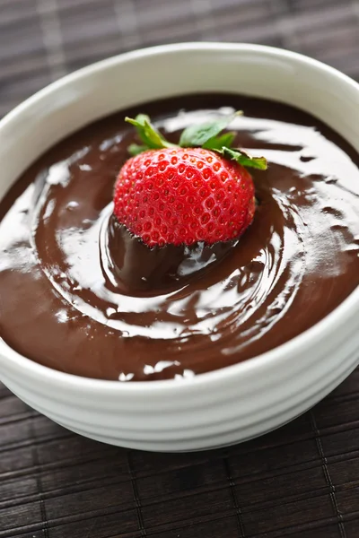 草莓巧克力蘸 — 图库照片