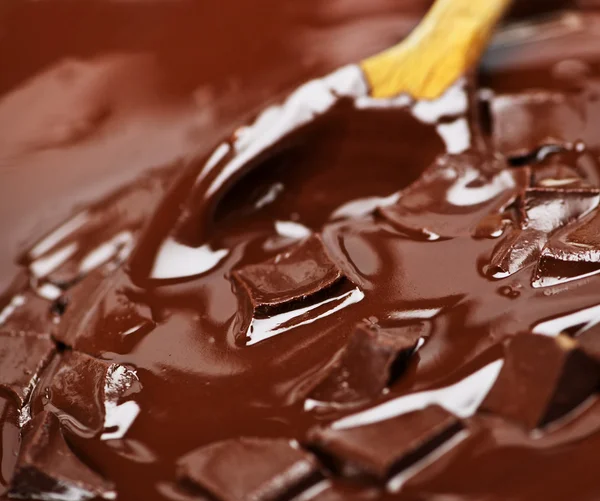 Sciogliere cioccolato e cucchiaio — Foto Stock