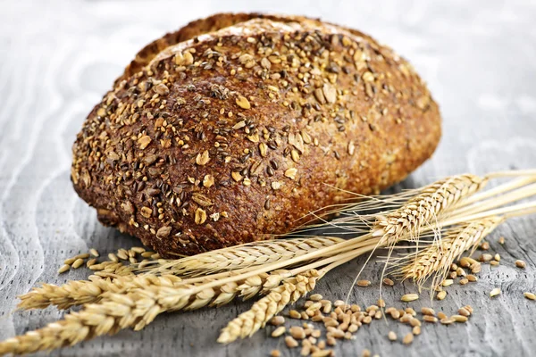 Pão multigrãos — Fotografia de Stock
