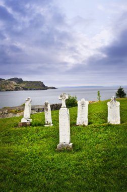 newfoundland, Atlantik kıyısına yakın mezar taşları