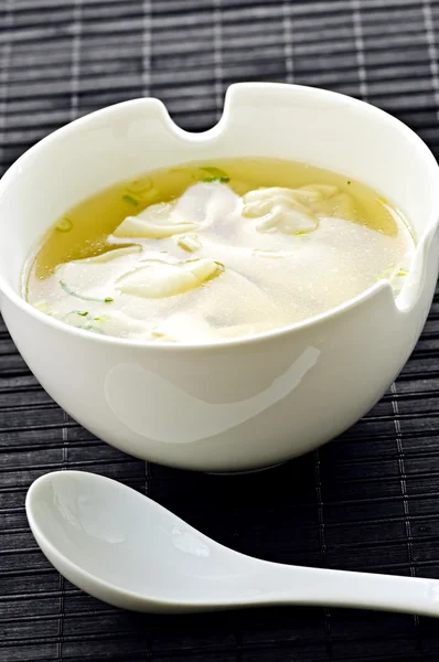 Wonton soup — Stock Photo, Image