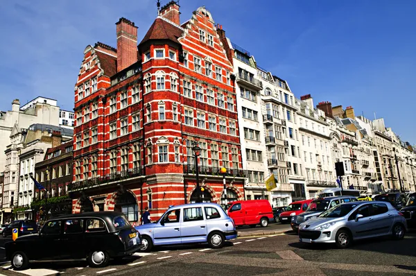 ロンドンでの忙しい通りの角 — ストック写真