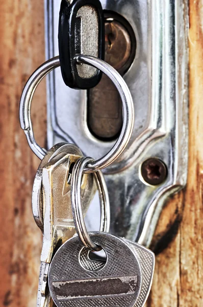 Nycklarna i låset — Stockfoto