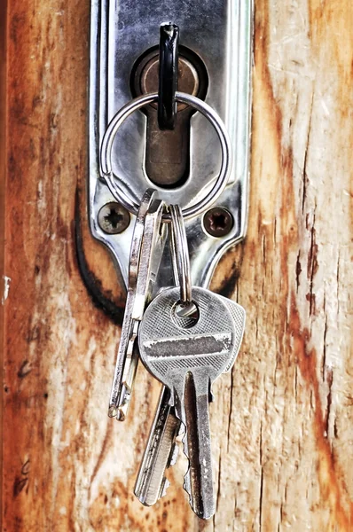 Klíče v zámku — Stock fotografie
