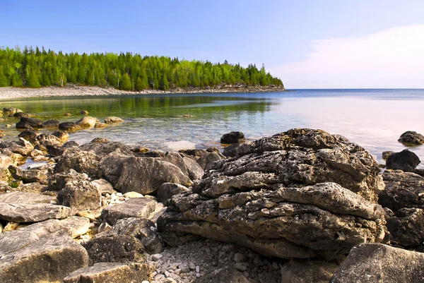 Rocks at shore of Georgian Bay — Stock Photo, Image