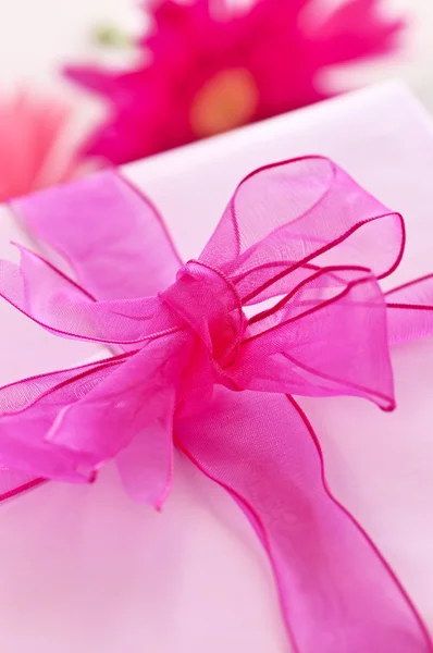 분홍색 선물 상자 — 스톡 사진