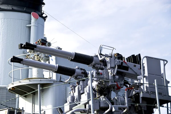 Большие Белые Пушки Военном Военно Морском Корабле — стоковое фото