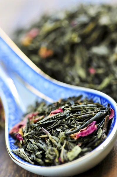 Зеленый Чай Сухие Листья Ложке — стоковое фото