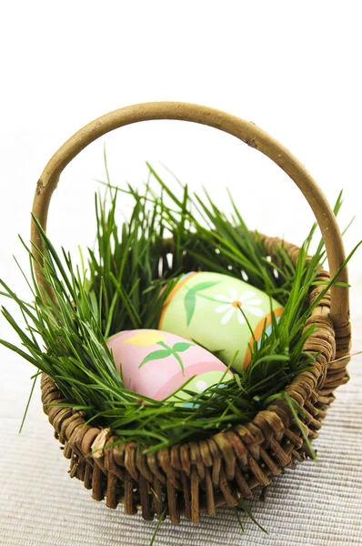 Easter Eggs Arrangement Green Grass Basket — Stock Photo, Image