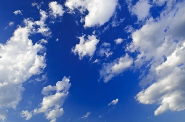 Achtergrond Van Blauwe Hemel Met Witte Cumulus Wolken — Stockfoto