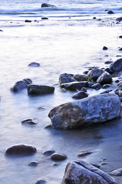 Rocas en el agua —  Fotos de Stock