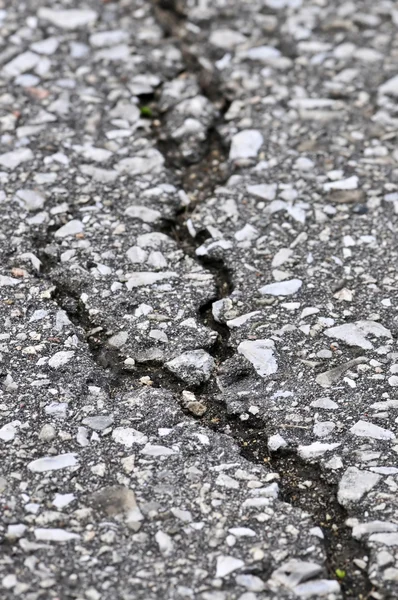 Crack Nel Vecchio Pavimento Asfalto Vicino — Foto Stock