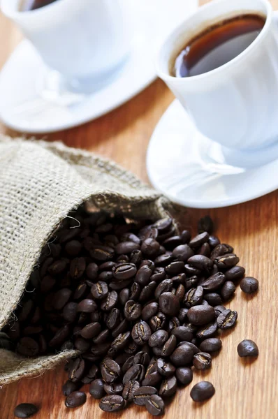 Spilled Coffee Beans Cups Espresso — Stock Photo, Image