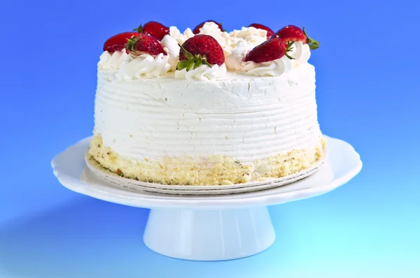 Strawberry meringue cake — Stock Photo, Image