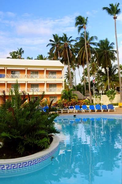 Schwimmbad Und Unterkunft Tropischen Resort — Stockfoto